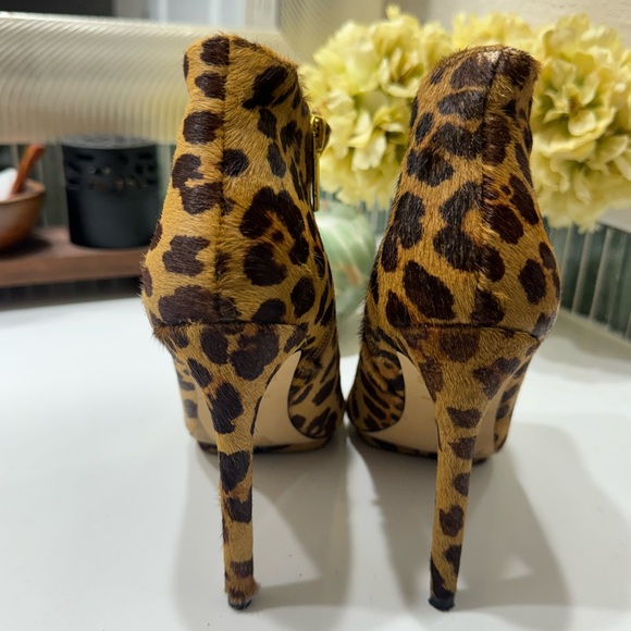 Victoria Secret women's leopard boots size 7 - Picture 5 of 11